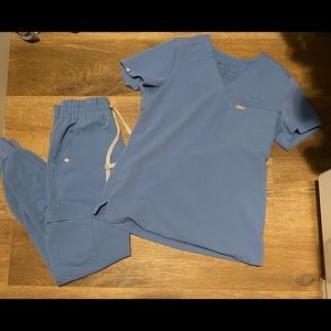 Figs Ceil Blue Scrubs Set (XXS/XXS Petite)